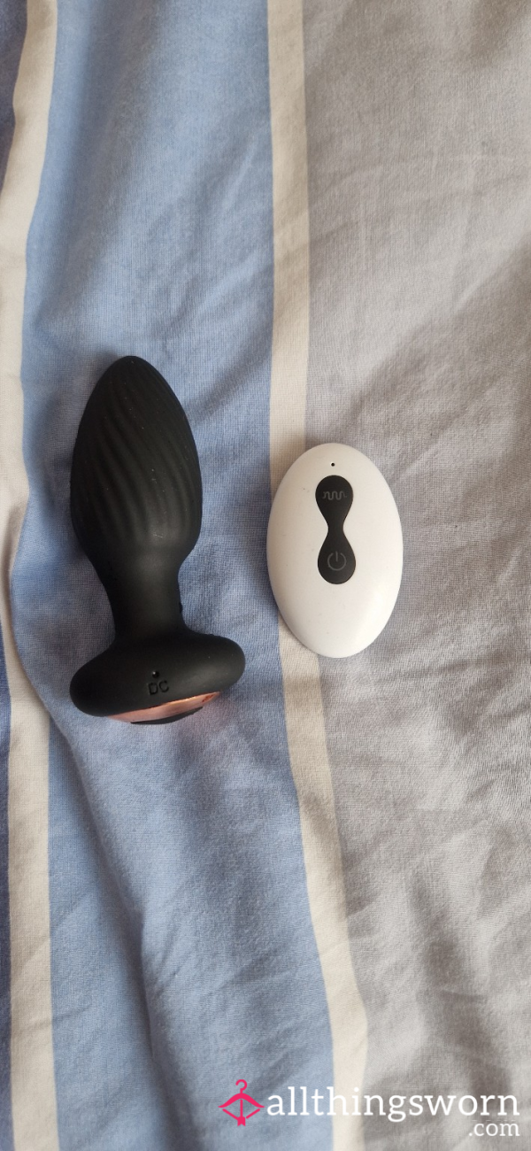 Rotating/Vibrating Silicone Plug - An A**l Beginning