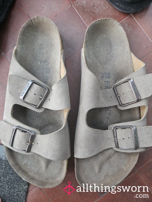 Rotten Minging Sandles