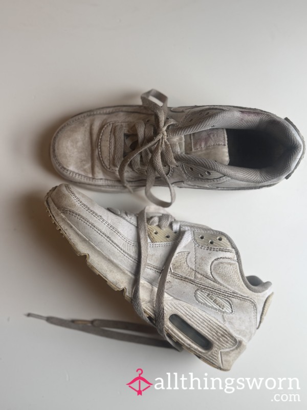 Rotten White Nike Air Max Trainers/Sneakers