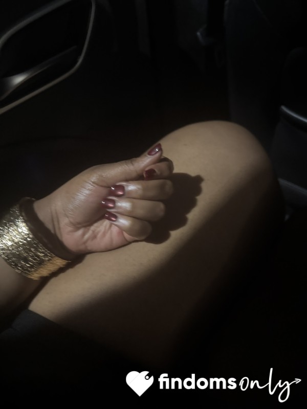 Ruby Rose Nail Extensions