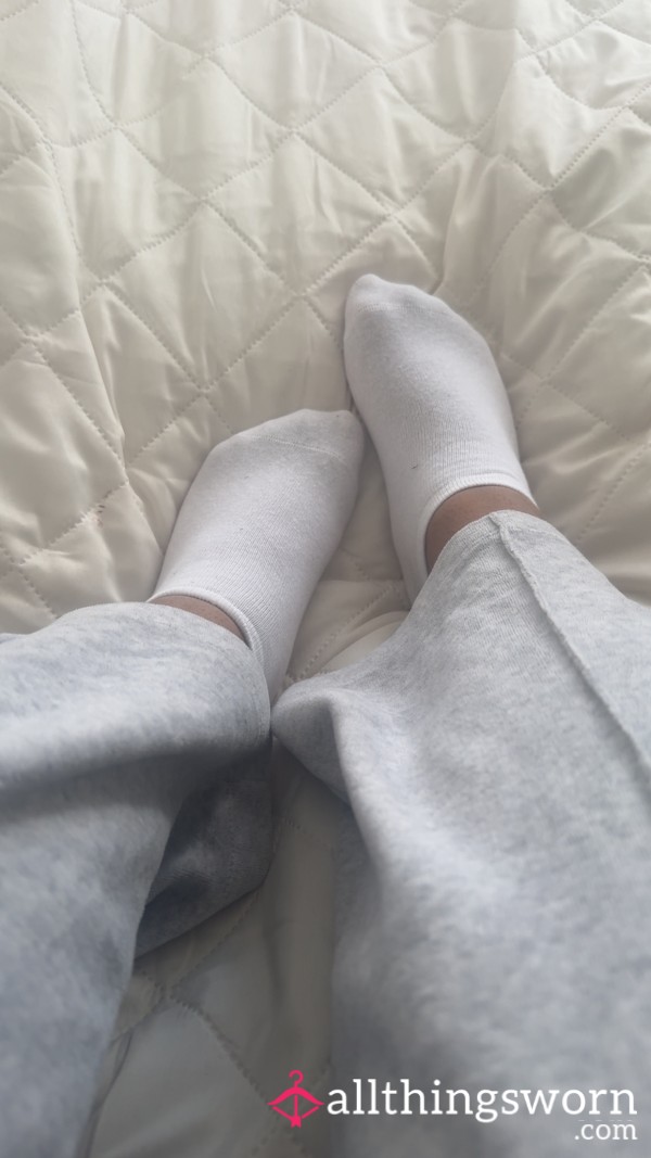 👟 Ruby’s Freshly Worn Sneaker Socks 👟