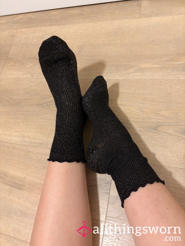 Ruffled Socks 🖤