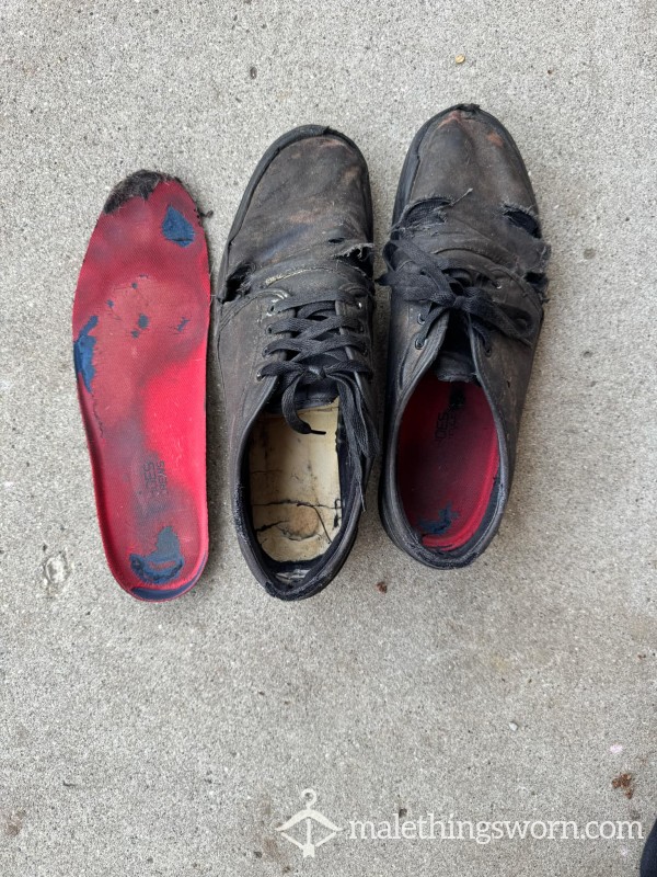RUINED SIZE US 12 BLACK WORK SHOES