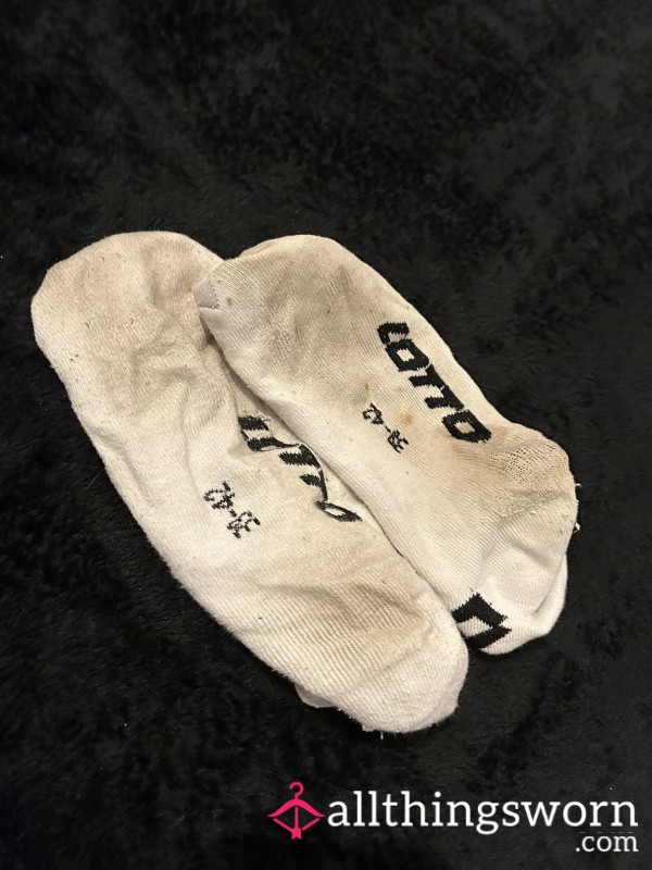 🧦 Run Wild – Dirty White Jogging Socks 💦