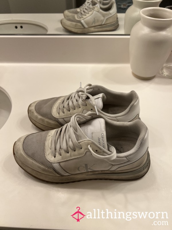 Running Shoes