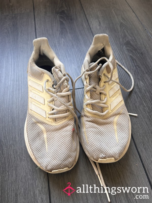 Running Shoes