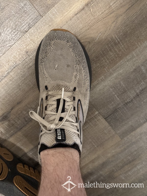 Running Shoes
