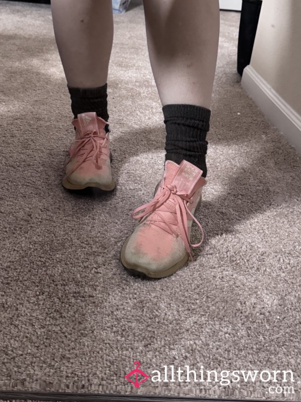 Running Shoes 👟 Pink Adidas Sneakers