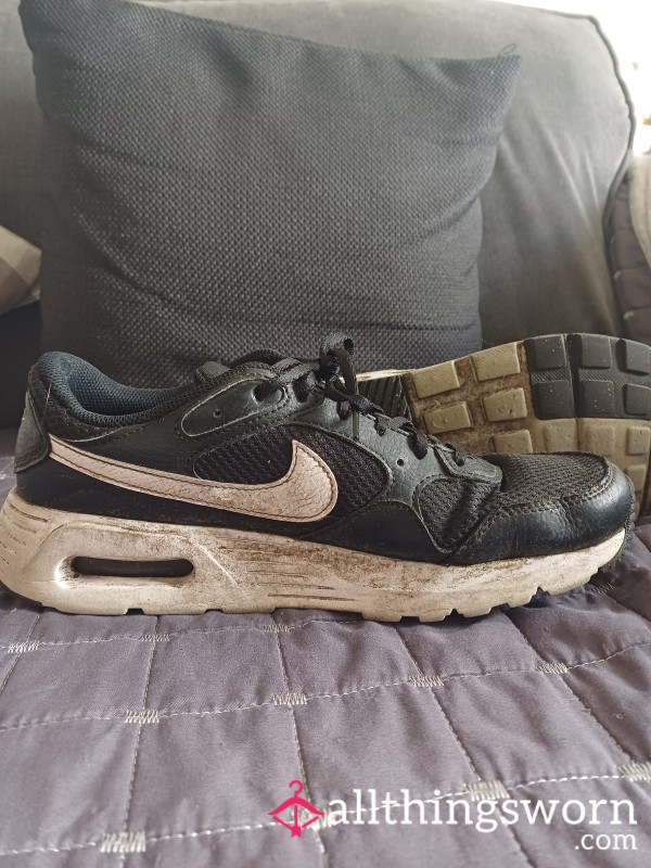 Running Shoes - Smelly And Super Dirty!