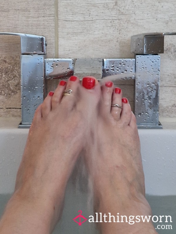Running Water Between Toes
