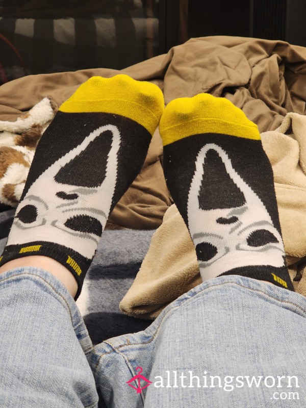 Ryvanna's Footprints: Worn Socks Of Submission