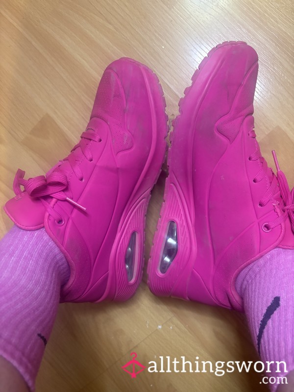 Sages Stinky Sneakers *free Socks*