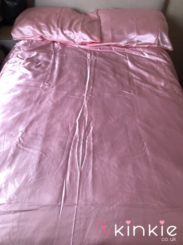 Kinkies Top Seller 🫶🏼 Satin Duvet Cover And Pillow Set 🫶🏼
