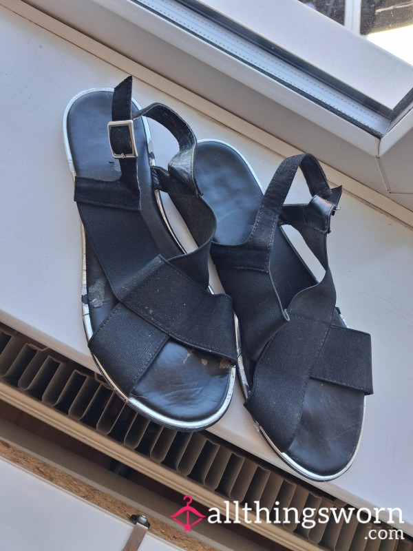 Sandal Flats With Foot Inprint