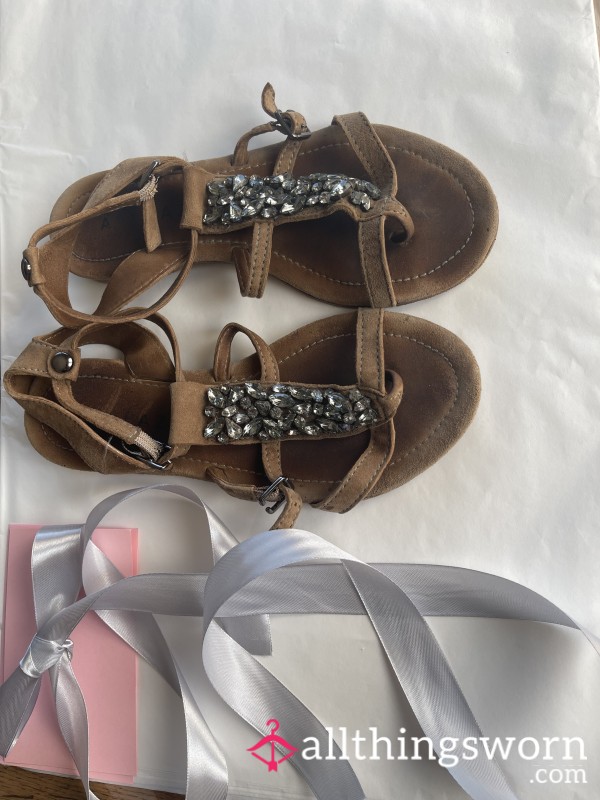 Sandali In Pelle Scamosciati “Apepazza” Usati E Amati