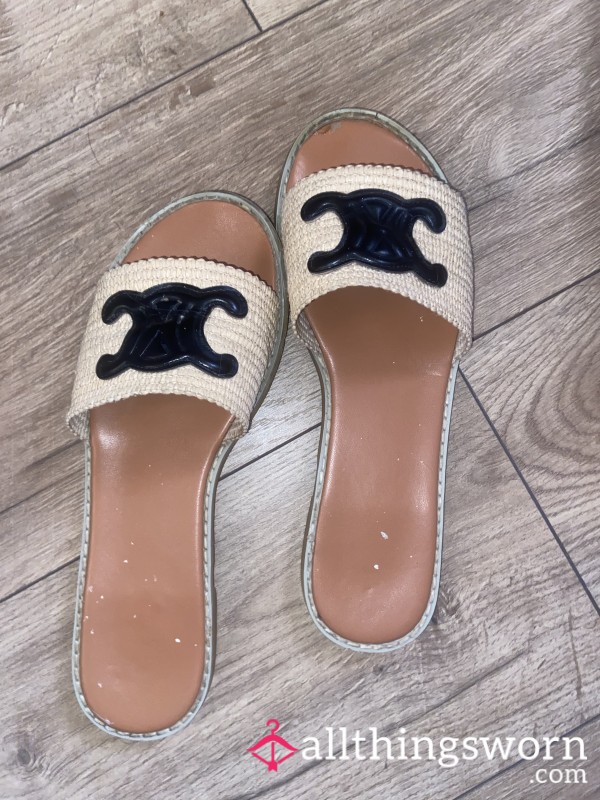 Sandles
