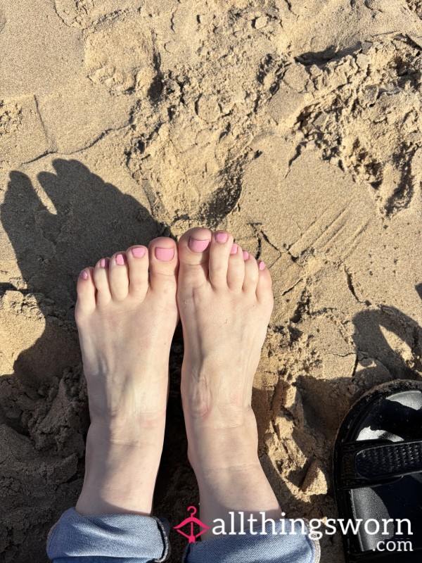 Sandy Feet