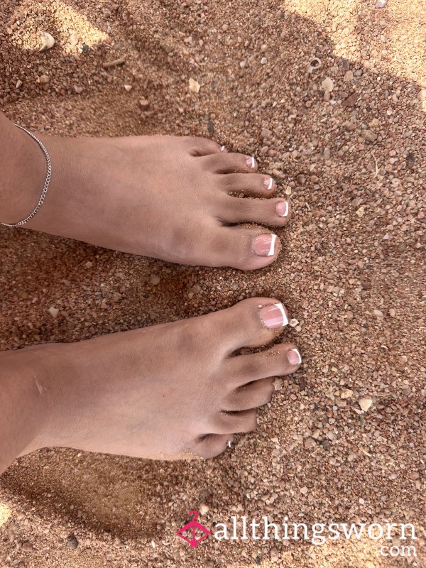 Sandy Feet