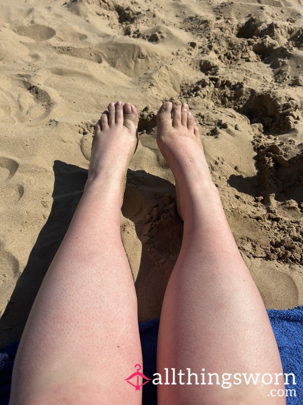 Sandy Feet & Soles, Beach Holiday Barefoot Content