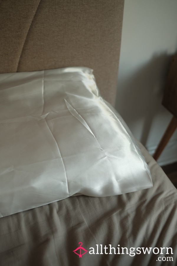 Satin Pillowcase, 1 Month Use 🤍