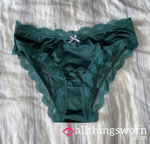 Satin Triangle Panties 💚 (48 Hour)