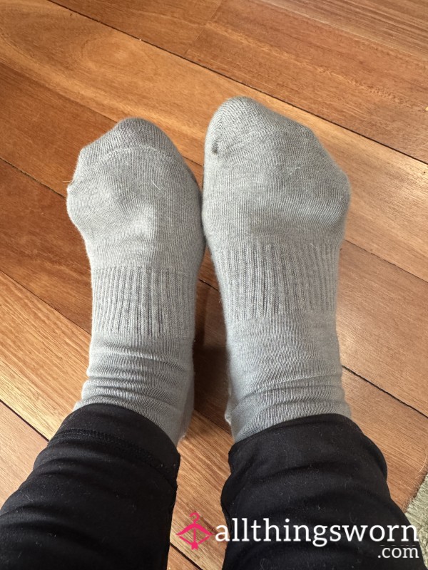 Satisfying Little Aussie Feet In Pilates Grip Socks - Worn 2 Days - Waiting For You!