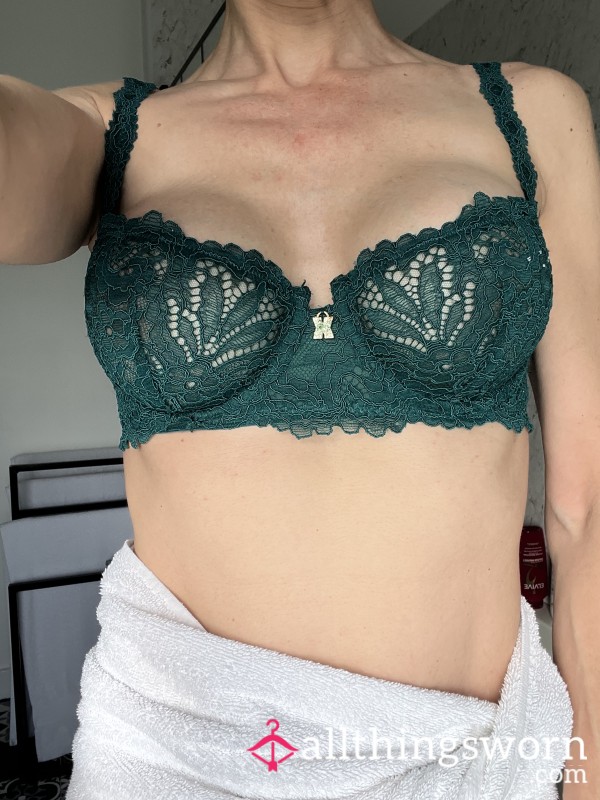 34DD  Savage Fenty X Bra In Green Lace
