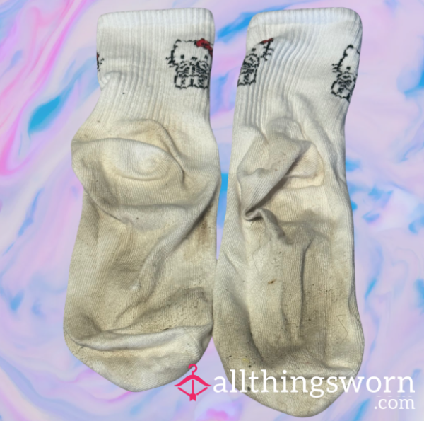 Scent-Soaked Socks – 4 Days Of Pure Foot Filth🥵