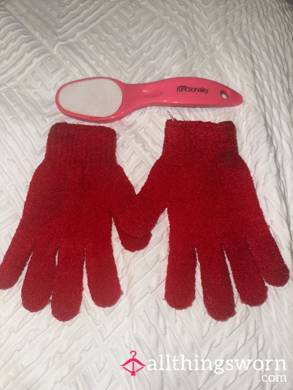 Scrubbing Gloves And Feet Scrubber