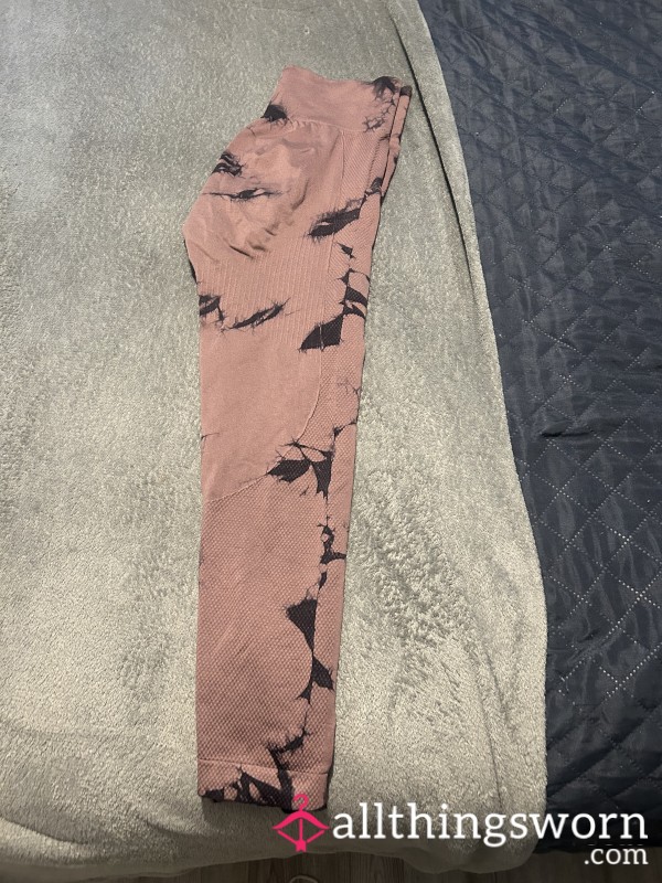 Scrunch B*m Leggings