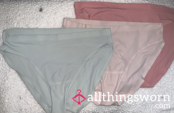 Seamless Size M Ready To Be Worn