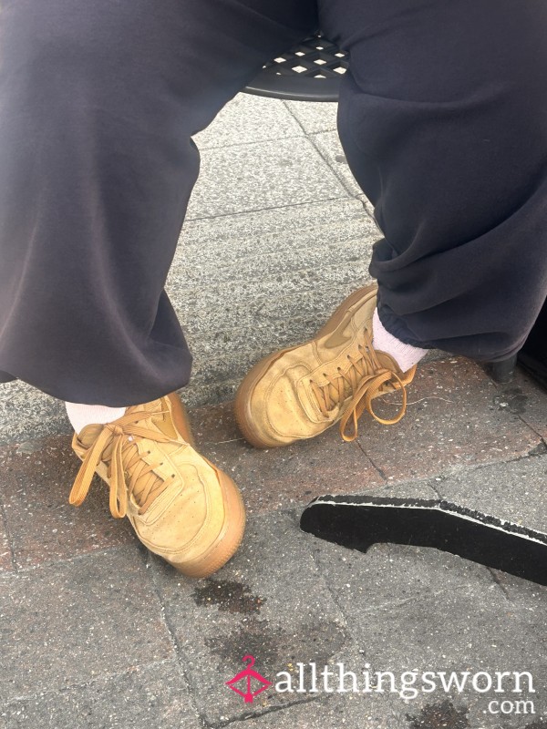 Secretly Selling BBW’s Best Friend’s Socks! UK Size 7