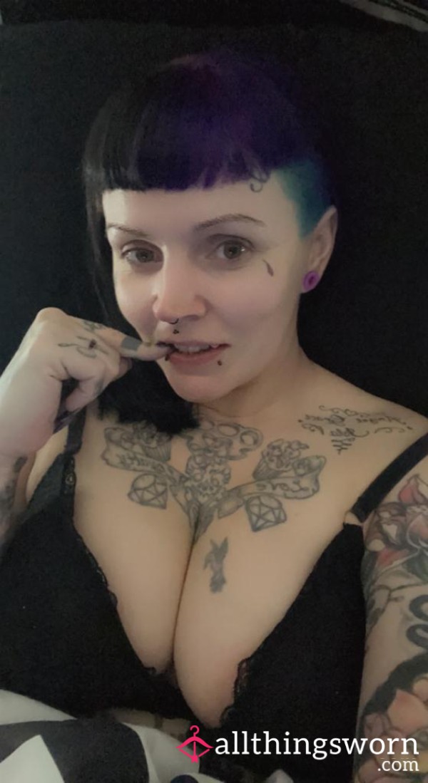 See My Big Pierced B**bs Nips