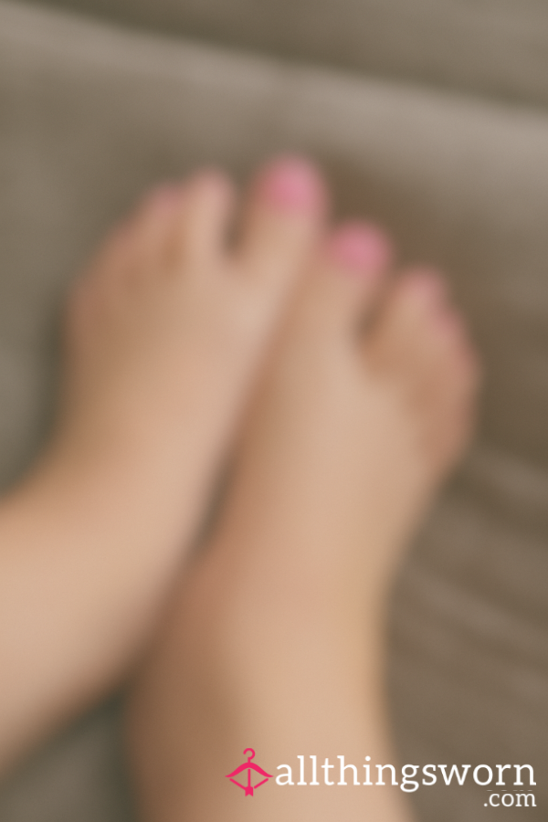 See My S**y Feet With Pink Nails💅🏻