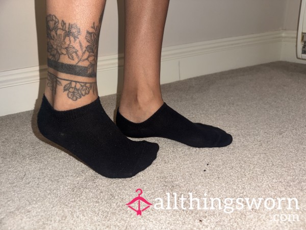 See The Top And Souls Of My Feet 👣