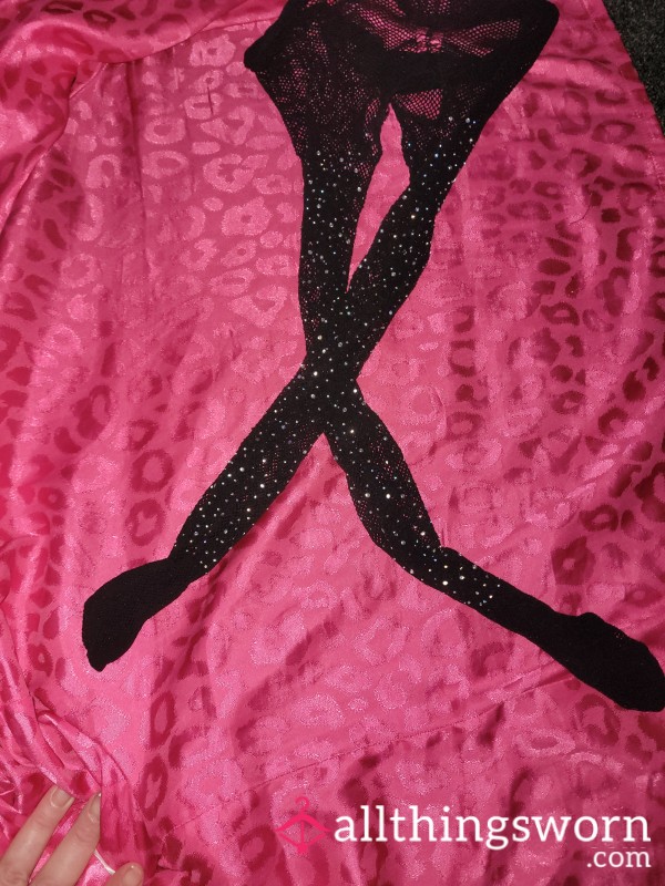 Self Plesured In Damaged Net Tights