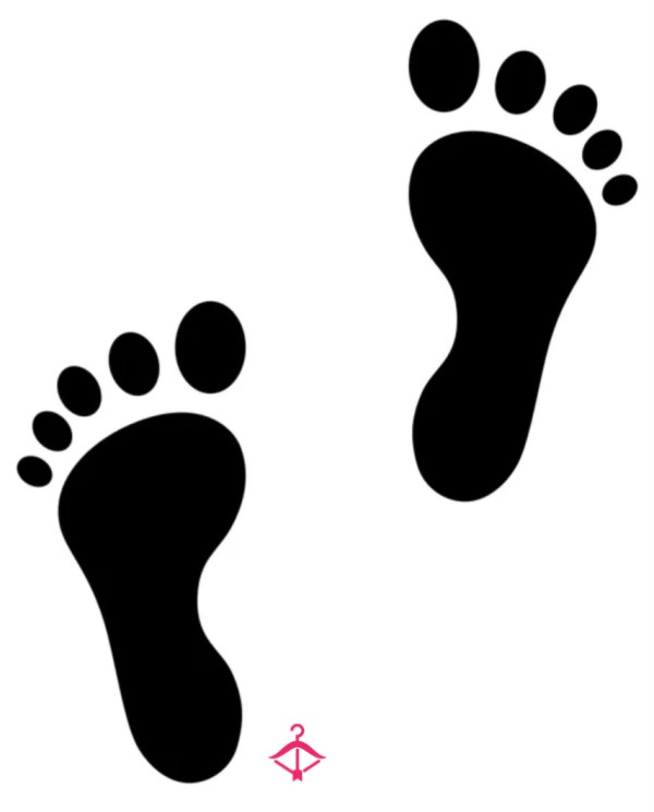 Set Of Foot Photos Size 8 Wide Feet SSBBW Ruby