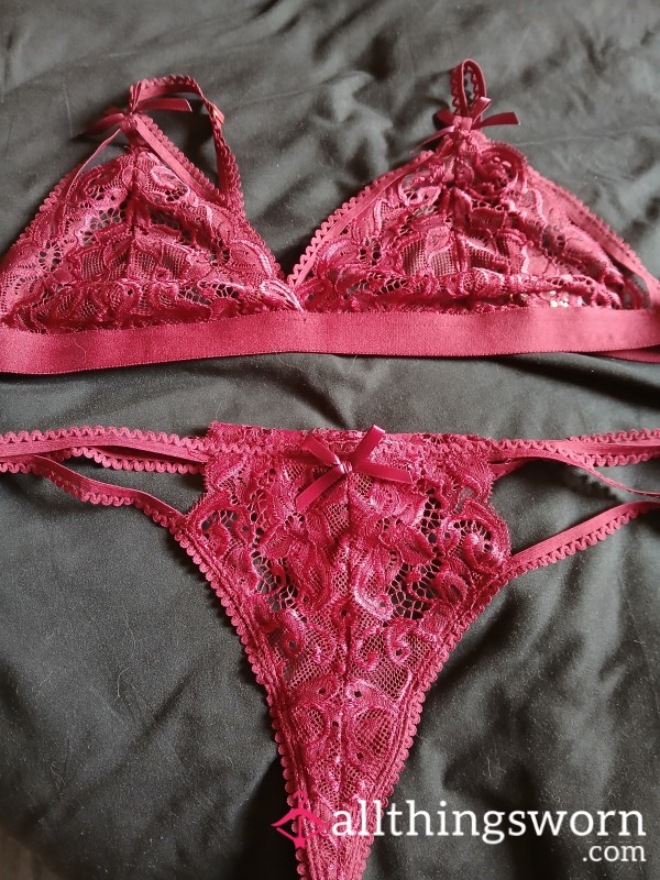 Set Red Lace