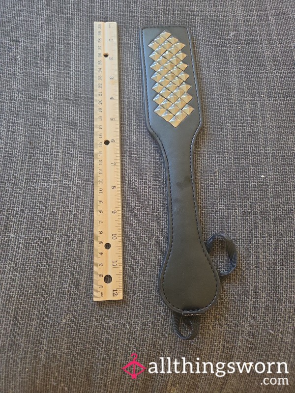 S** Paddle With Studs
