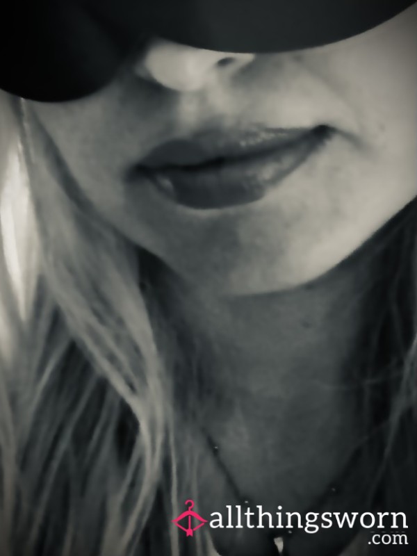 S**ting-s**y Blonde Angel Waiting For You