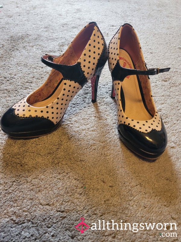 S**u Size 5 Polkadot BANNED Hight Heels.