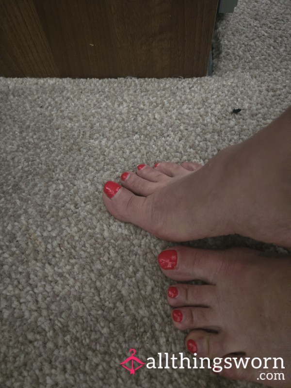 S**y Beautiful Feet