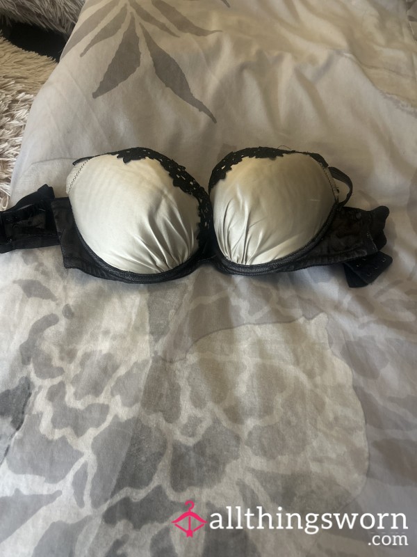 S**y Black And Silver Bra With Lace Trim