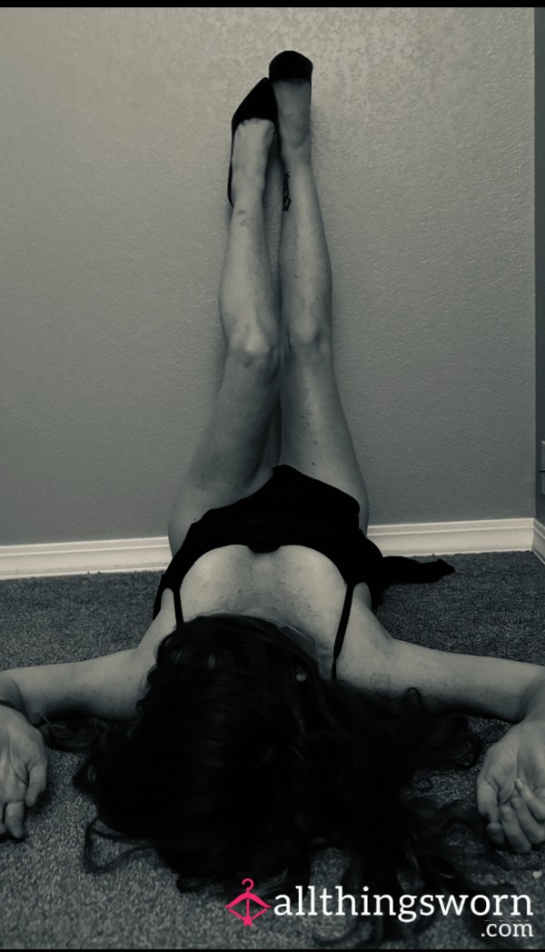 S**y Black And White Photo Set 🔥