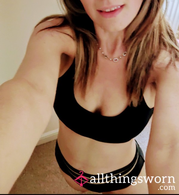 S**y Black Bikini 🖤