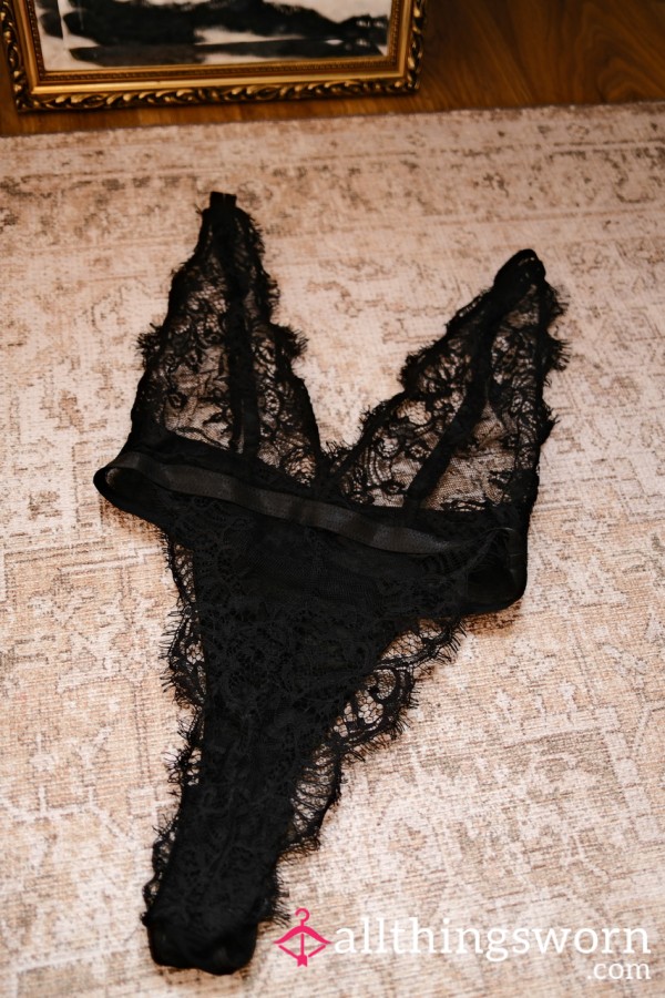 S**y Black Bodysuit, 48hr Wear 🖤