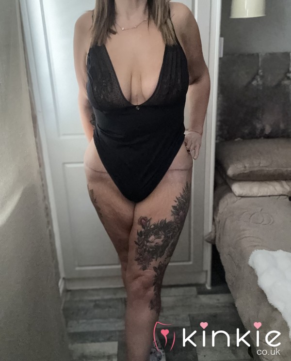 S**Y BLACK BODYSUIT READY TO GET FILTHY 😈