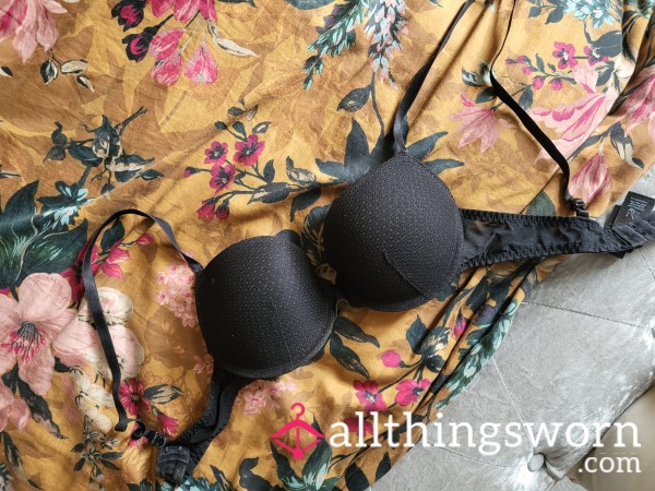 S**y Black Bra