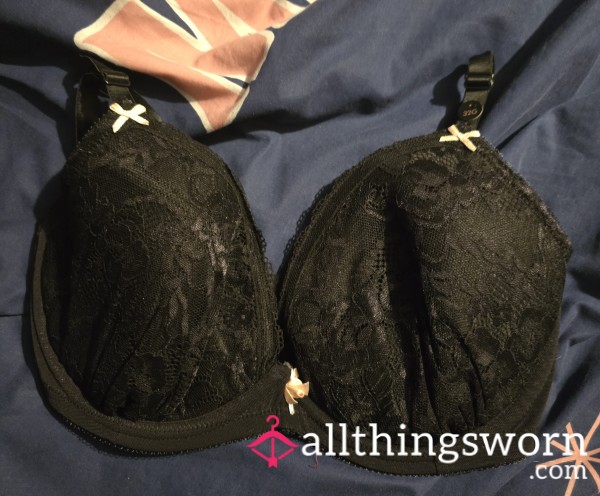 S**y Black Lace Bra