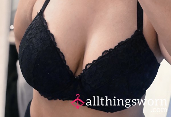 S**y, Black, Lace Bra - Worn By This Busty Caramel Goddess